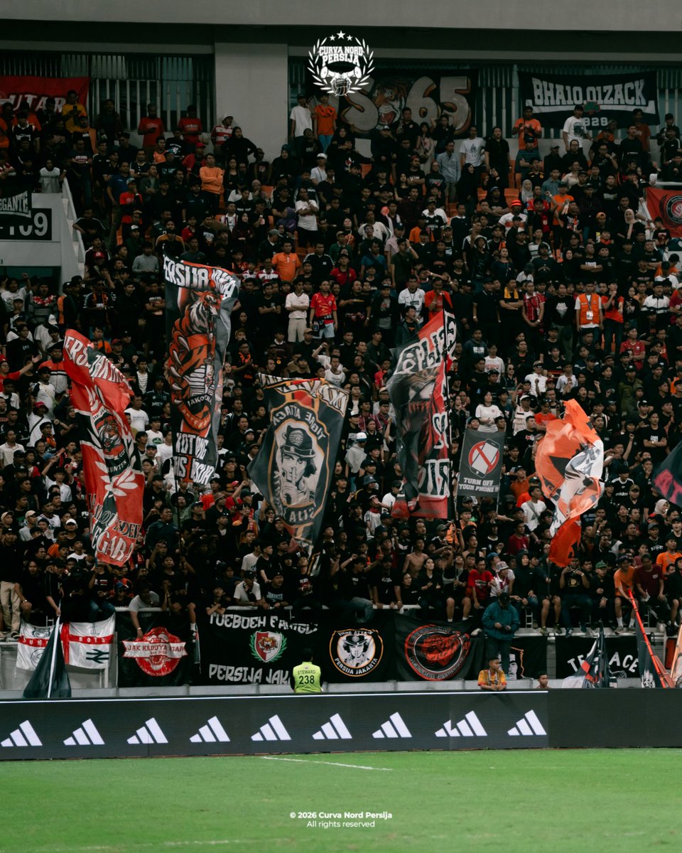 CN_PERSIJA's tweet photo. 𝘔𝘢𝘵𝘤𝘩 𝘈𝘮𝘣𝘪𝘦𝘯𝘤𝘦: 𝘗𝘌𝘙𝘚𝘐𝘑𝘈 𝘑𝘈𝘒𝘈𝘙𝘛𝘈 𝘷𝘴 𝘉𝘰𝘳𝘯𝘦𝘰 𝘍𝘊.

𝙍𝙚𝙢𝙞𝙨.

#persija
#curvanordpersija https://t.co/OOrhhGS277