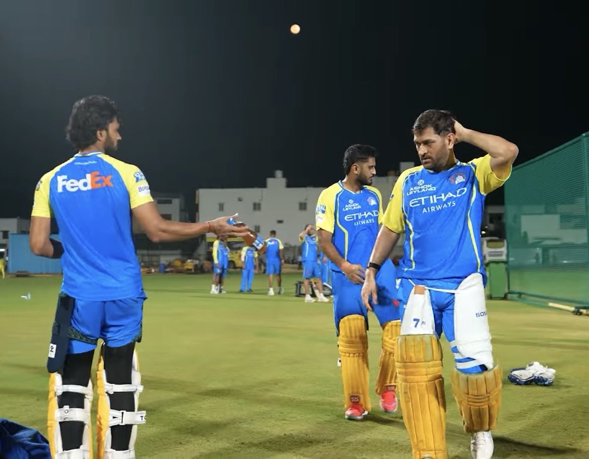 CskTrophyHunt26's tweet photo. “The King is warming up. The Roar is coming.” 👑🦁 

Join the hunt! Follow @CskTrophyHunt26

#WhistlePodu #Dhoni #CSK #IPL2026 #Thala #Yellove #TheHuntBegins https://t.co/bCcWMYHVW2
