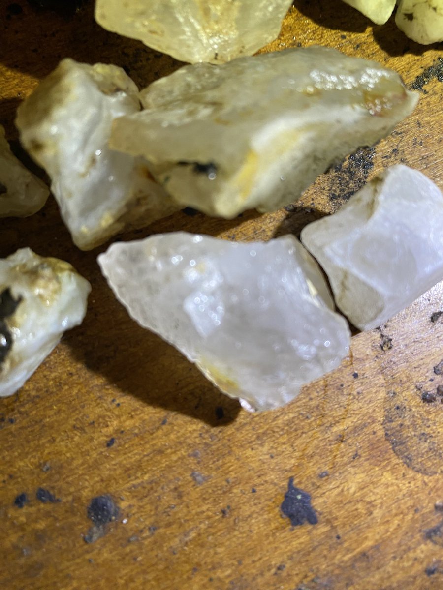 gregaryTerry2's tweet photo. Yeah the diamonds they make ormoni monoarch collidal gold this grounds not sinking at least you can try one on Adriana https://t.co/lz35xDzDr0