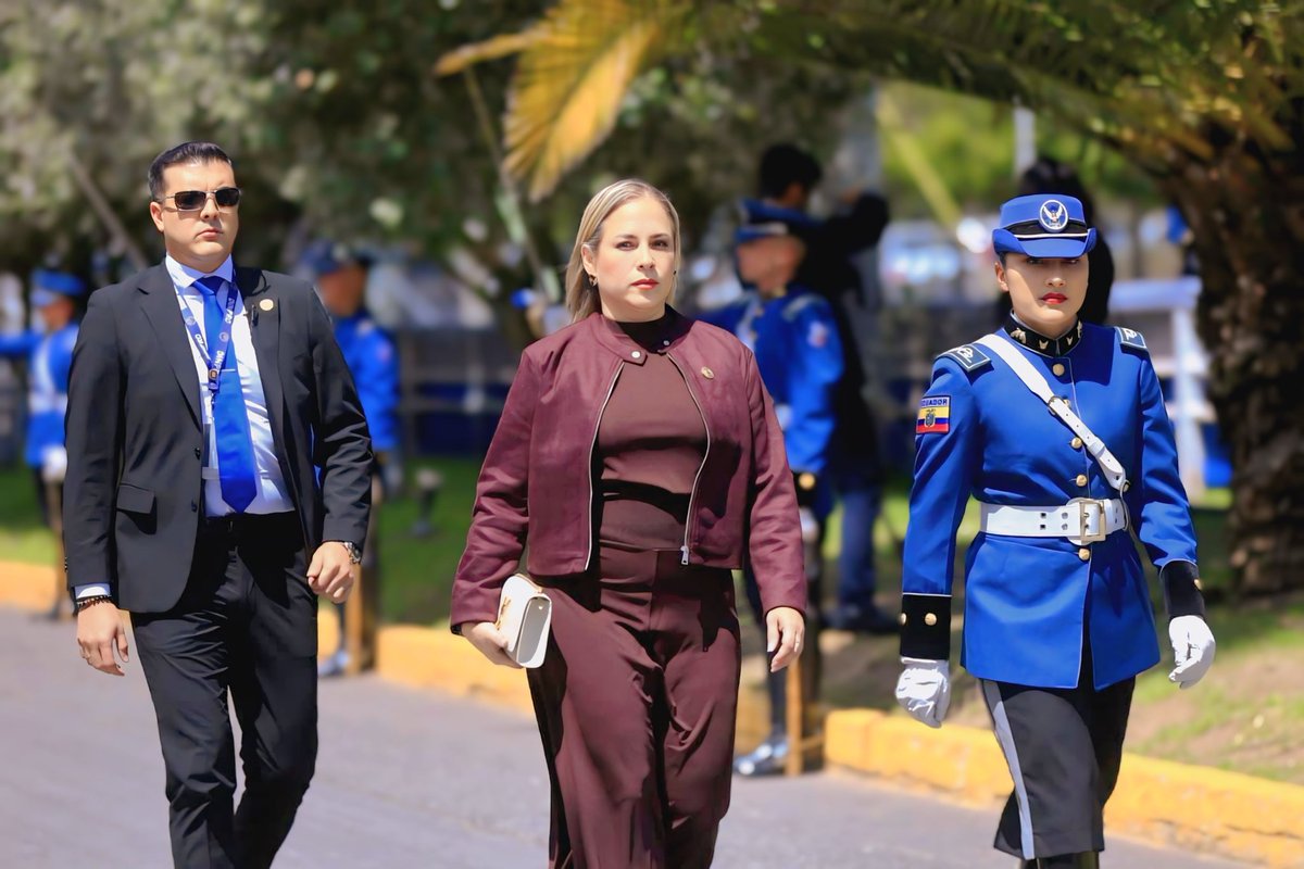 Alexandra Navarrete R tweet media