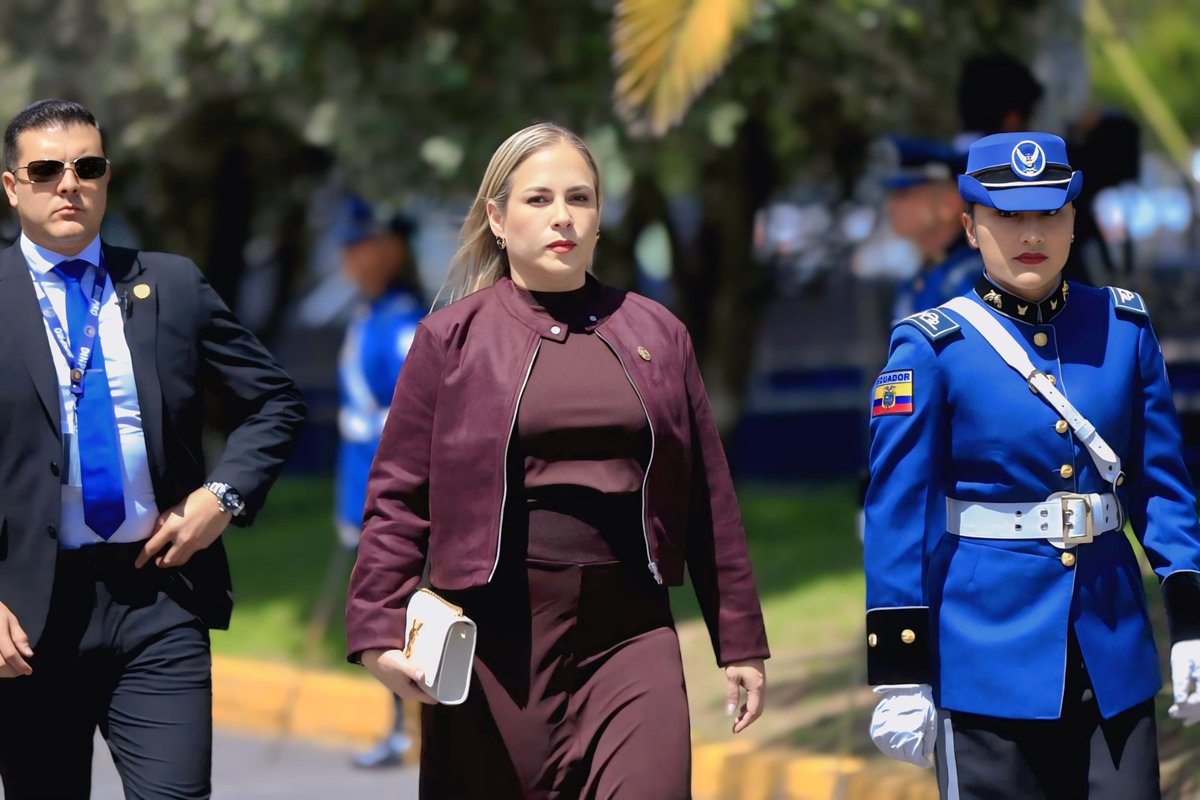 Alexandra Navarrete R tweet media