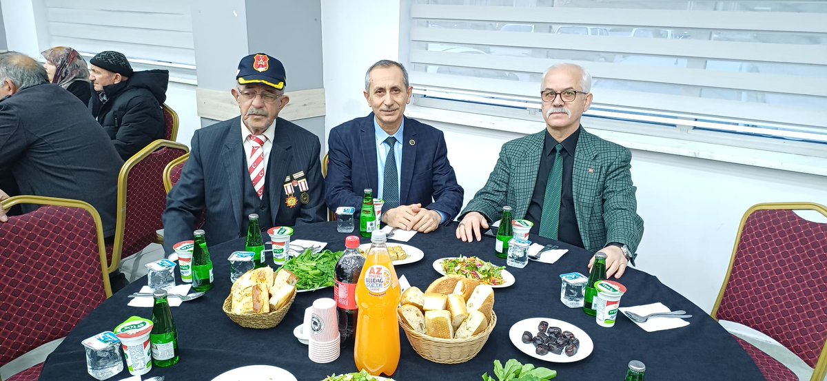 Beypazarı Kaymakamlığı'nca düzenlenen ,Şehit ve Gazilerimiz onuruna iftar programına MHP Beypazarı İlçe Yönetim Kurulu Üyelerimiz ile katılım sağladık.

Programda Kur’an-ı Kerim tilaveti ve dualarla tüm aziz şehitlerimiz rahmet ve minnetle anıldı.