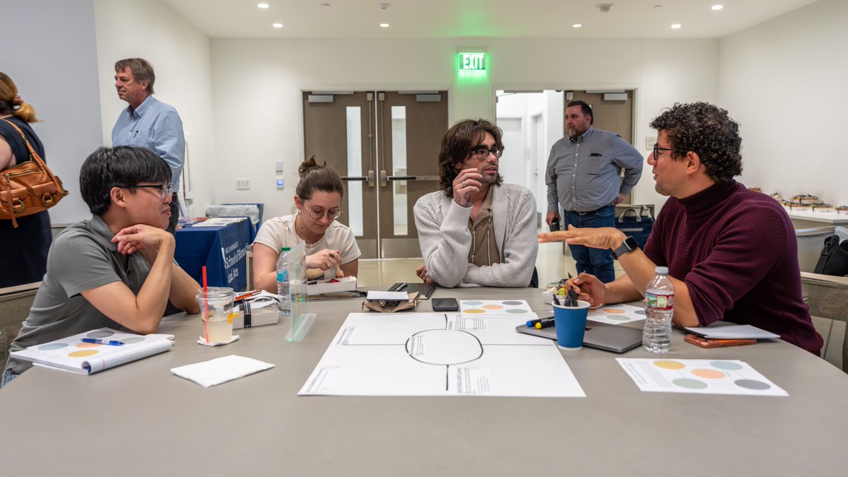 RiceAdmission's tweet photo. Students, faculty and staff engage in discussion as part of HACKED: The HUMAN OS, a School of Humanities and Arts series on the cost, consequence and human impact of artificial intelligence. https://t.co/pTZrBh22l7