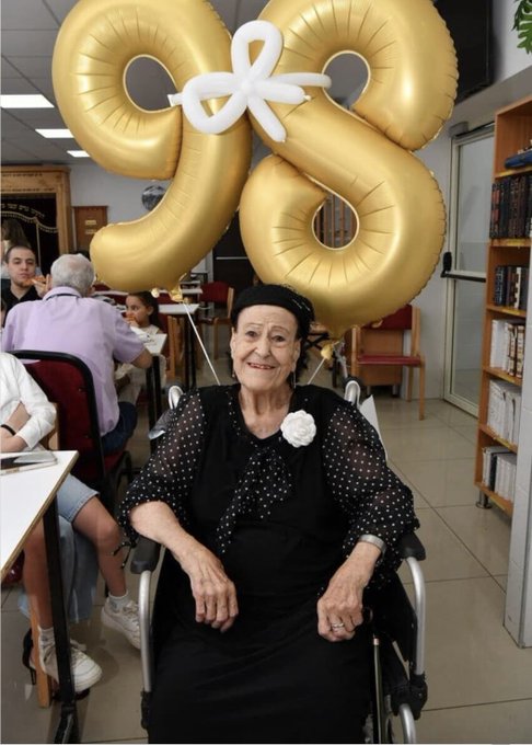 Rabbi Poupko tweet media