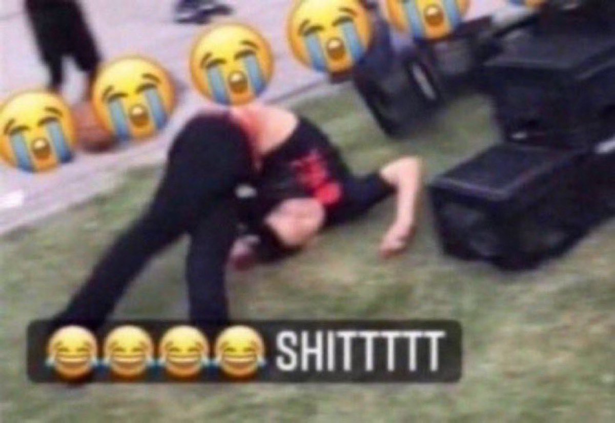 annalise (@gowonite) on Twitter photo 