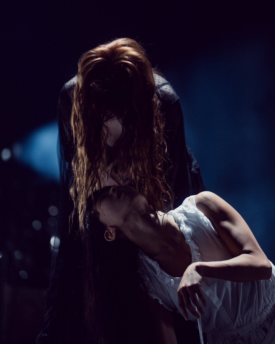 Florence + the Machine tweet media