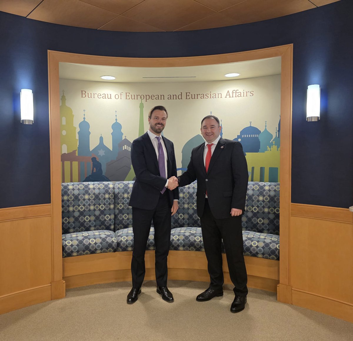 Samkharadze79's tweet photo. Great exchange with @stateeur Brendan Hanrahan abour 🇬🇪-🇺🇲 relations, threats stemming from occupation of 🇬🇪 territories by Russia, security challenges in wider Black Sea region, Middle Corridor/TRIPP and bilateral economic cooperation. https://t.co/VfJA1dGqoq