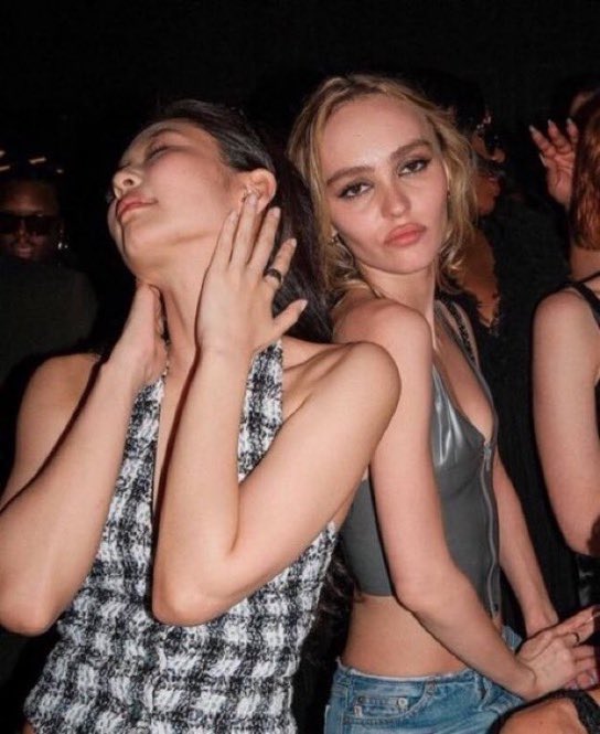 The Weeknd Charts📆 tweet media