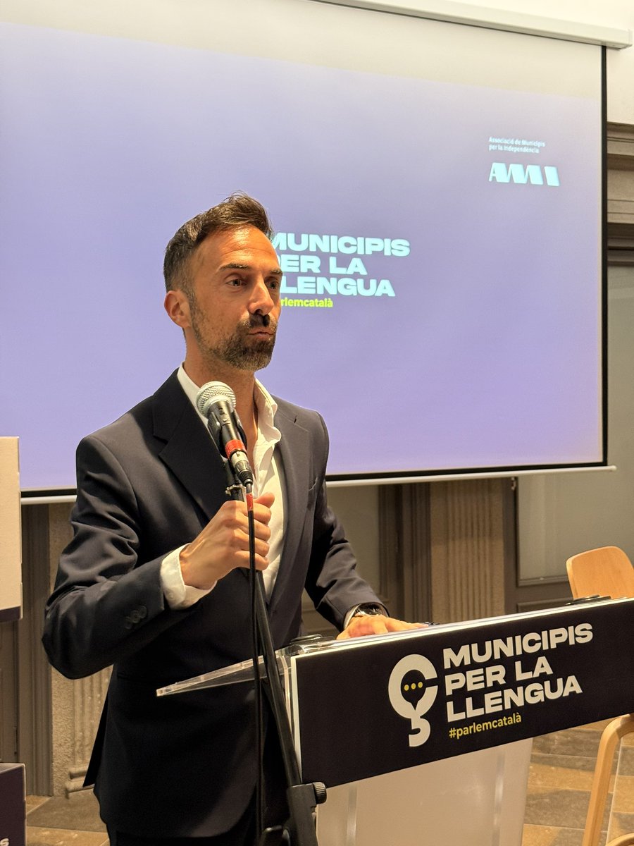 Municipis per la Llengua tweet media