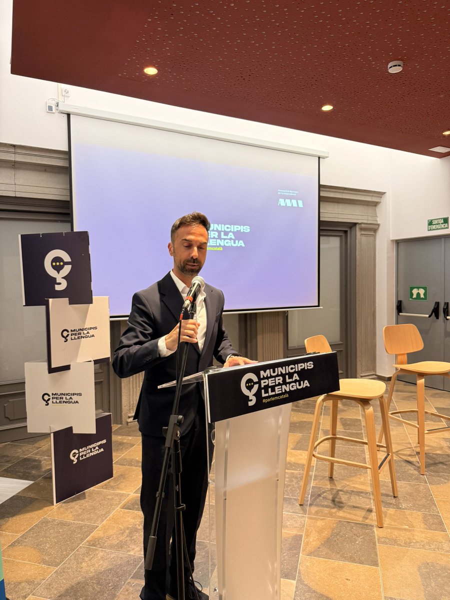 Municipis per la Llengua tweet media