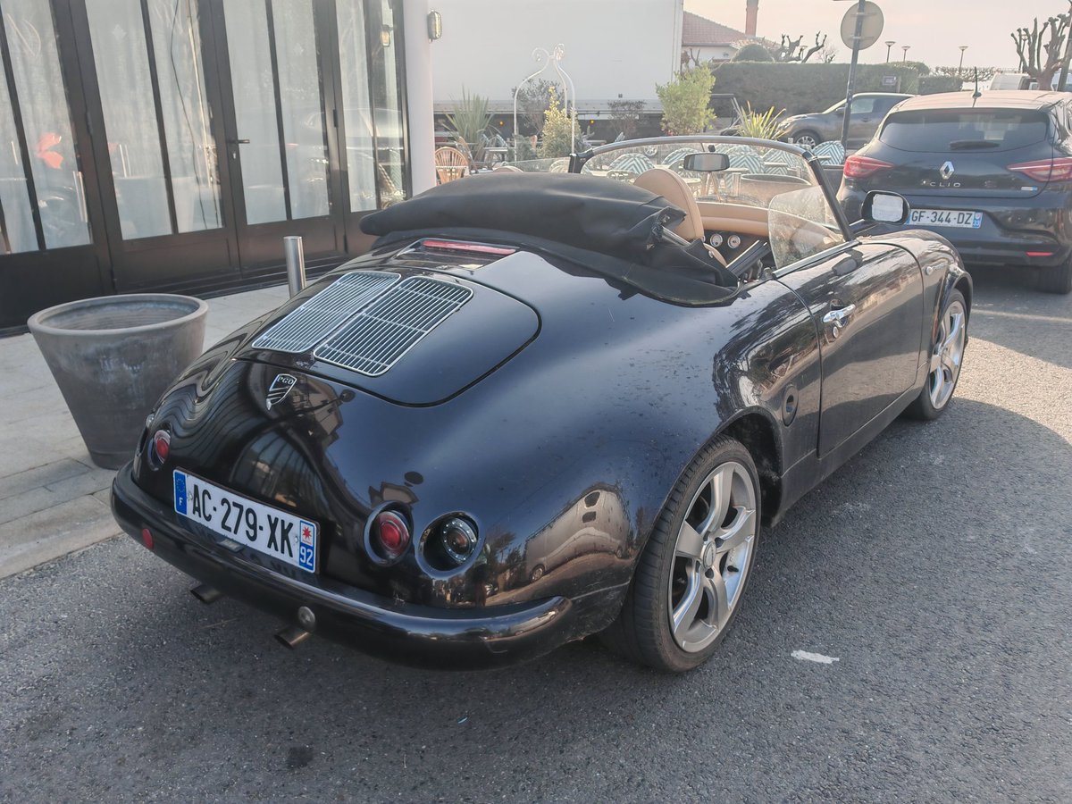 Le Novichok De Hoonited tweet media