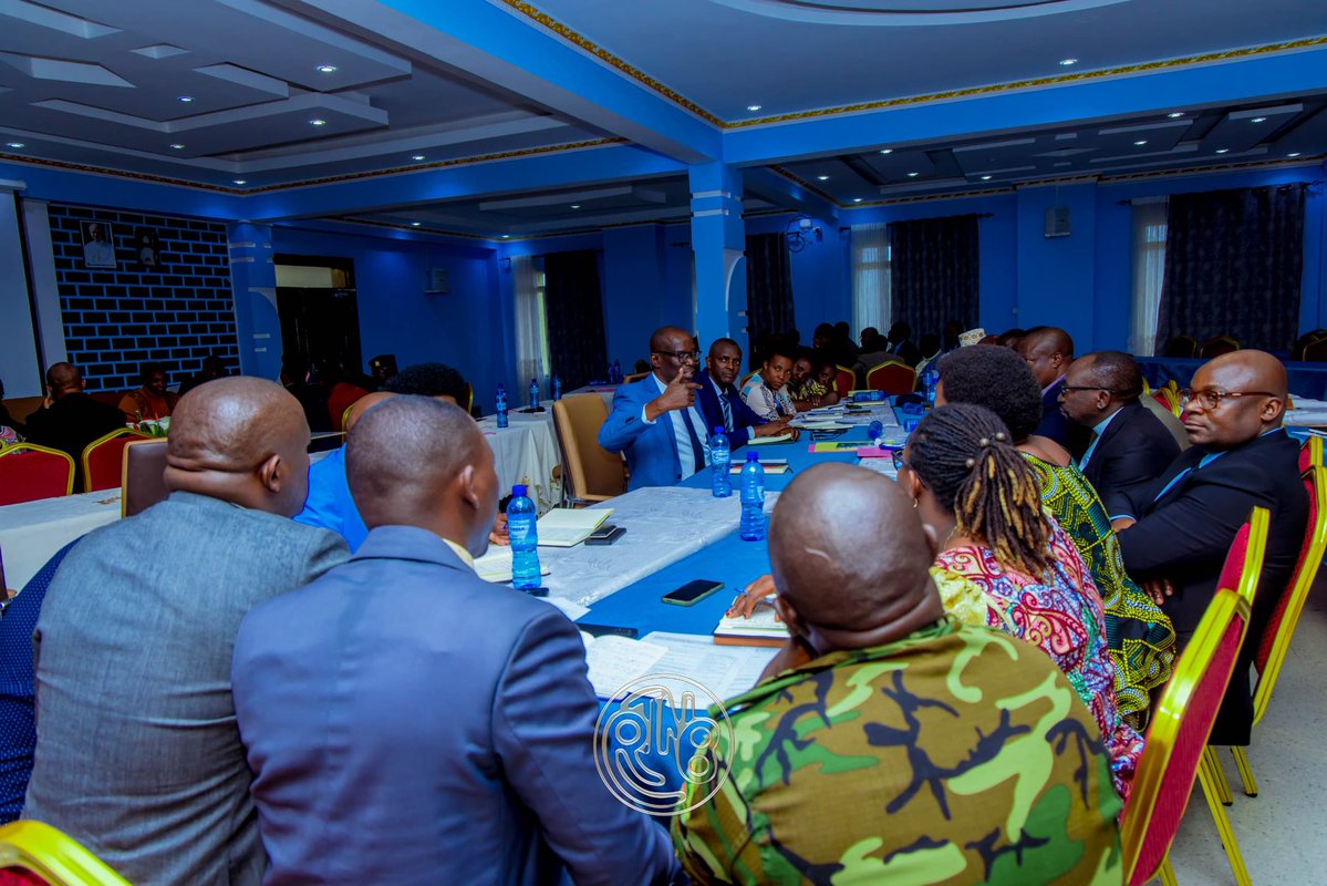 RTNBurundi's tweet image. À la fin de la première journée, les participant à cet atelier se sont répartis en groupes par Commune afin d’identifier les projets prioritaires à mettre en œuvre pour permettre à Burunga d’atteindre un développement aligné sur la Vision nationale 2040–2060.

#Burundi #Burunga