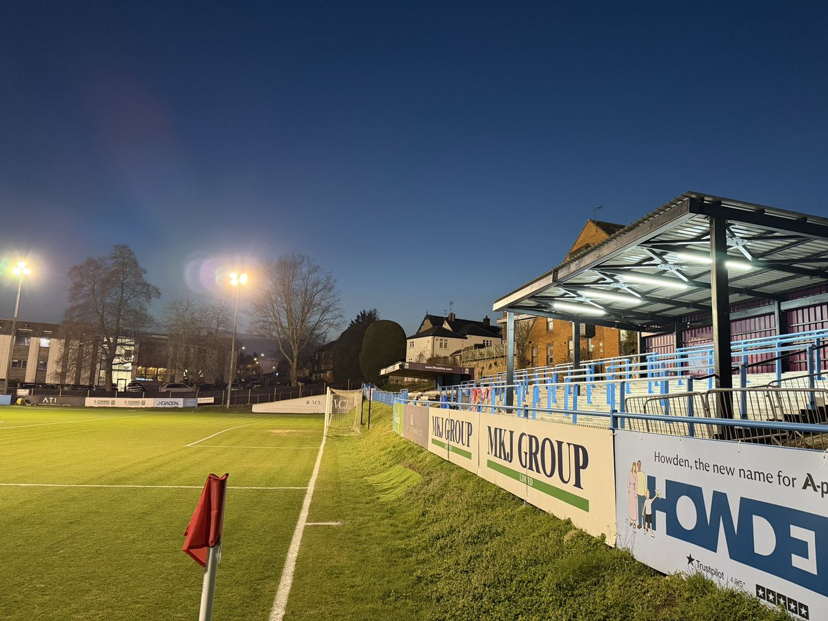 Farnham Town FC tweet media