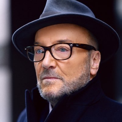 📣 "George Galloway", ex parlamentare britannico:

Il massacro di 167 bambine di età compresa tra i 7 e i 12 anni nelle loro aule di una scuola elementare in Iran è la più grande atrocità commessa dall'America dalla guerra del Vietnam. Vicino alle strade di Hormuz, in una regione