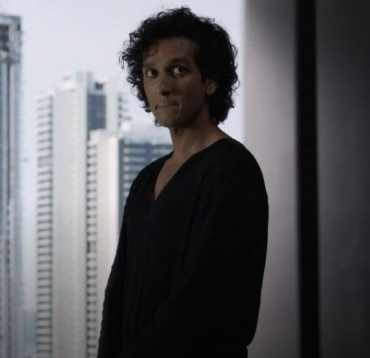 startrekyuri's tweet image. every time i draw armand i end up smiling like this because i’m convinced it makes me draw him more accurately #methodactor lowkey