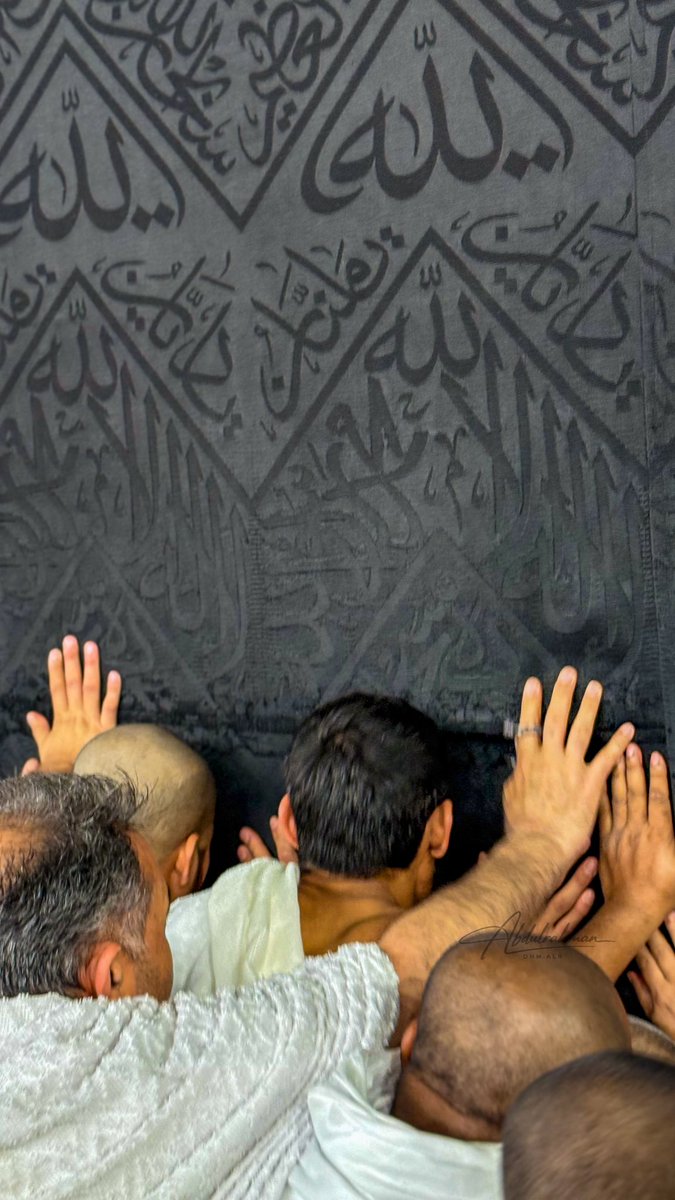 DhmALR's tweet photo. الحمدلله الذي بلغني مكة ويسّر لي تم��م العمرة 
لحظات ما تنوصف… روح تطمئن وقلب يمتلئ نور.
اللهم تقبلها عمرةً خالصة لوجهك، واكتب لنا العودة مراراً وتكراراً 🕋

#مكة_المكرمة 
#مكة
#عمرة https://t.co/nIAgegqUxN