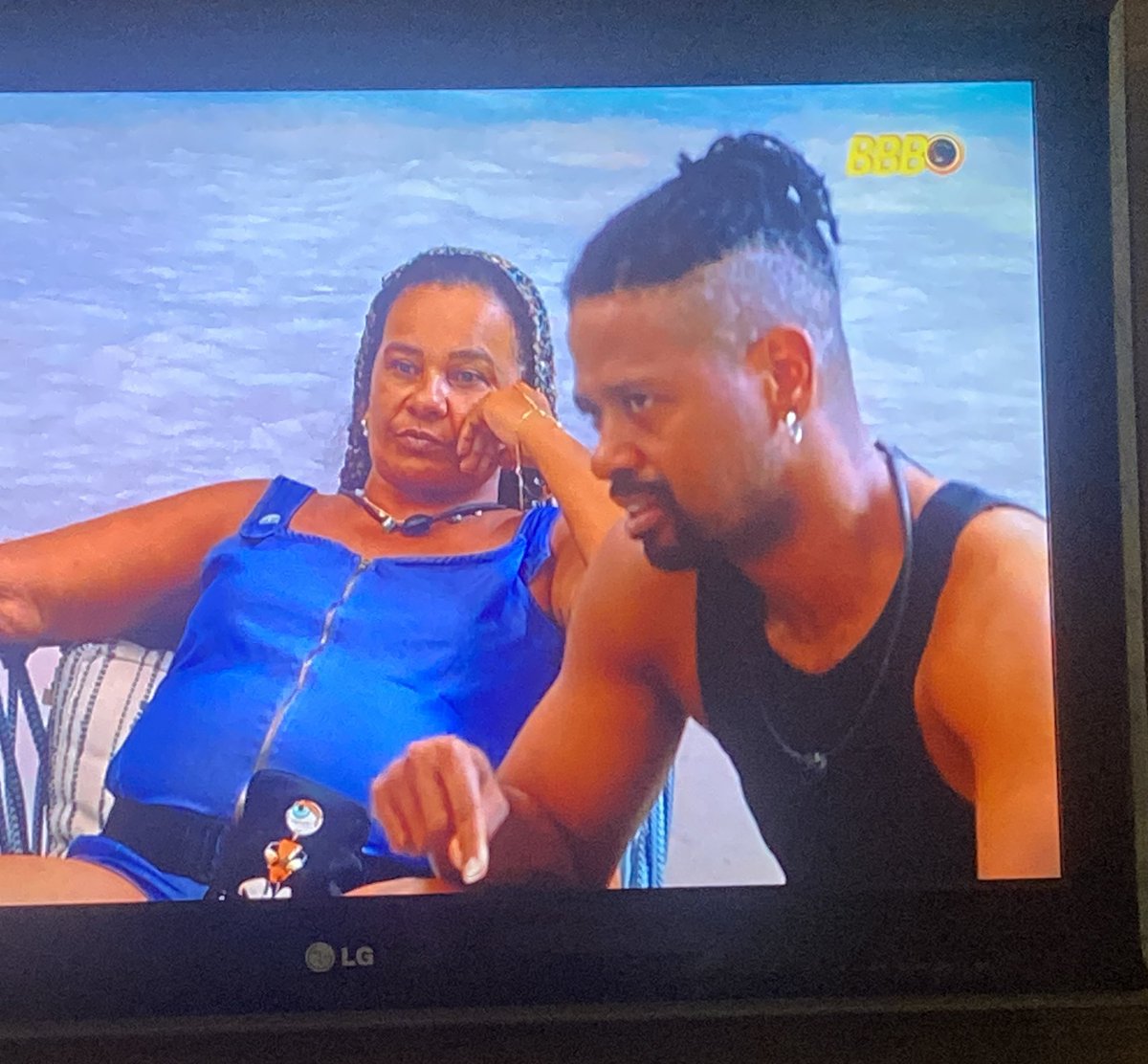 anascostf6's tweet photo. Quem se mistura com porcos , farelo come não é mesmo?
#BBB26
#JOGOSUJO https://t.co/jQTsMcffbX