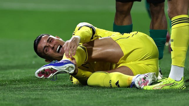 🚨 Al Nassr confirm Cristiano Ronaldo has been diagnosed with a hamstring injury after the clash vs Al-Fayha.

He’s already started his rehab program and will be evaluated day by day.