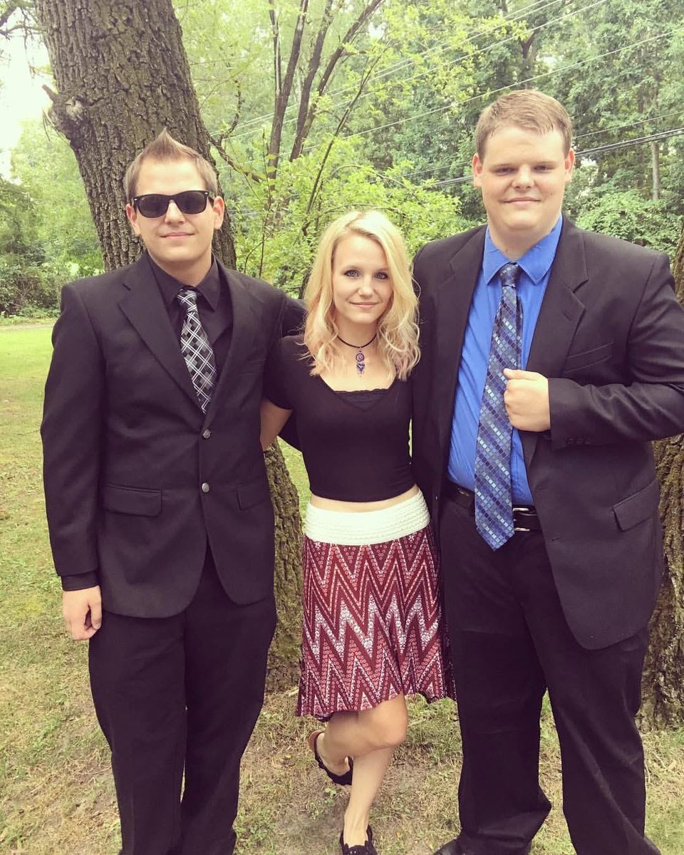 Jonathan tweet media