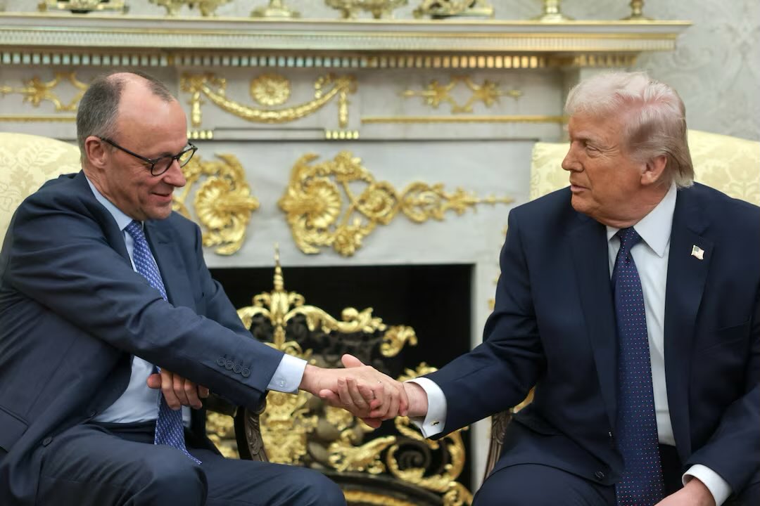Flortrax's tweet photo. The German Chancellor, Olaf Scholz, backs joint U.S.–Israel action against Iran—while condemning Iran for defending itself.

It seems nothing was learned from WWII. #Germany risks fueling #WWIII.

He even travels to the U.S. to meet a convicted felon. #Iran https://t.co/Bdjg9ncBnJ