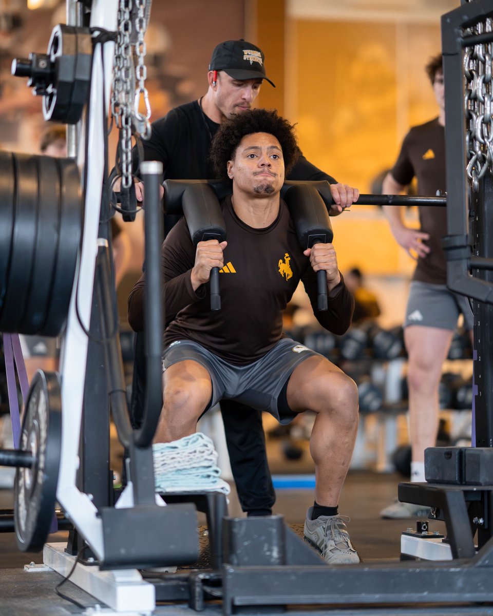 Wyoming Cowboy Football tweet media