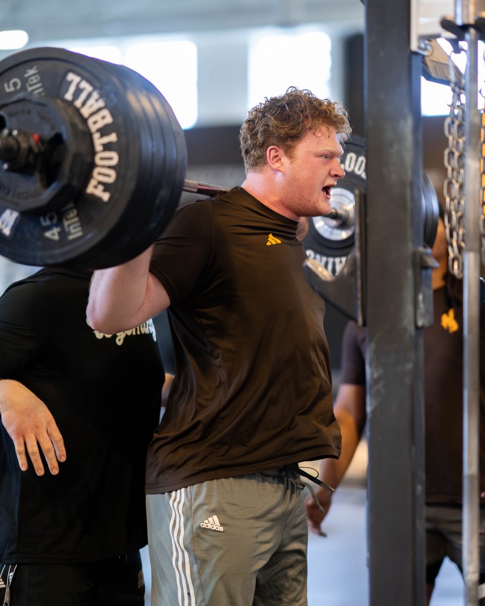 Wyoming Cowboy Football tweet media