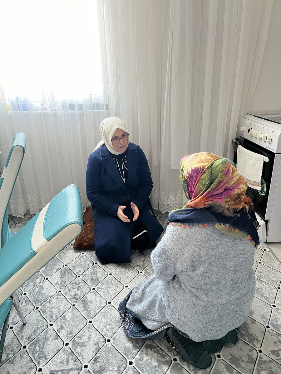 akkadinkayapina's tweet photo. Kadın Kolları Bşk. @Yoncadurmaz21 teşkilatımız ile birlikte gönül kapısı her zaman açık olan kıymetli #satar ailemizi hanelerinde ziyaret ettik.Sevgiyle kurduğumuz sohbetimizde,hayatın yükünü paylaşmanın ve bir kalbe umut olmanın mutluluğunu yaşadık. @AvukatErsanAksu @omer_iler https://t.co/DWQxJZMhiI