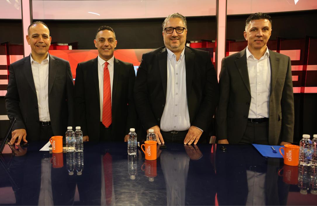 Mehmet Harmancı, Murat Şenkul ve Hüseyin Amcaoğlu stüdyomuza geldi.
ER MEYDANI GENÇ TV'de başlıyor.