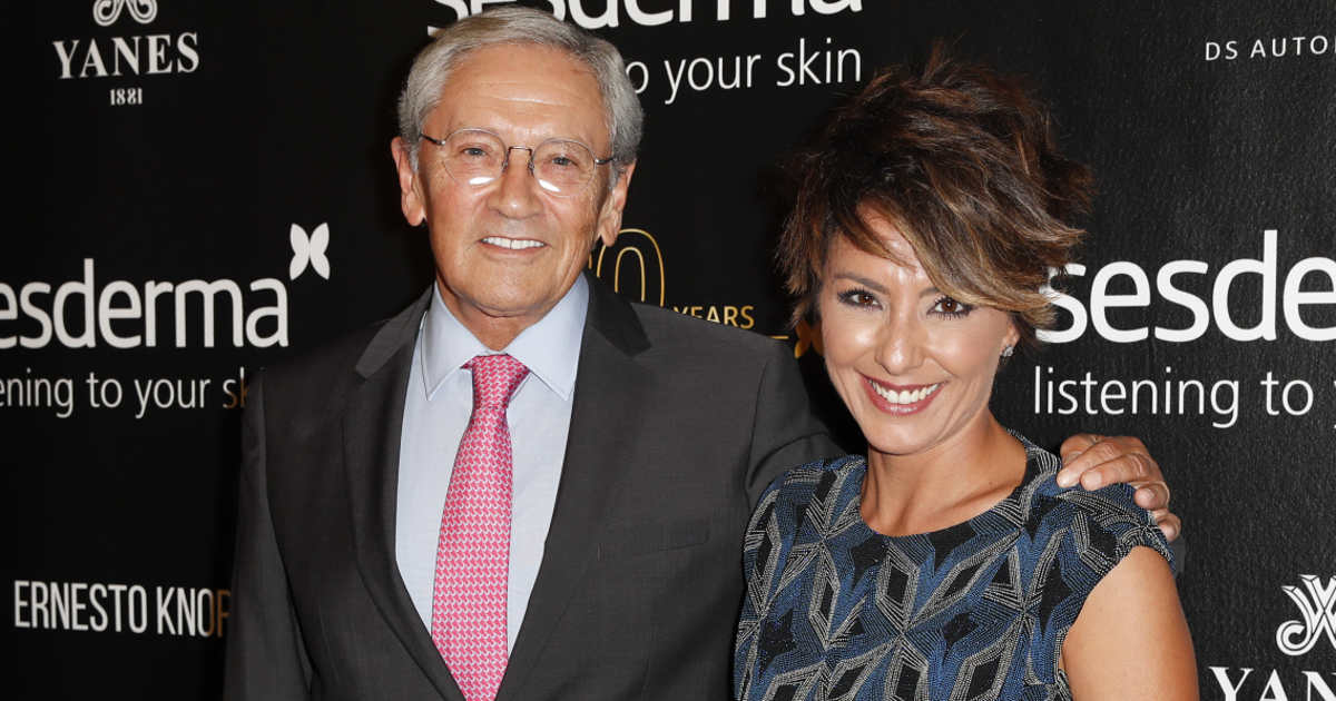 Muere el periodista Fernando Ónega a los 78 años
Fue director de informativos de la SER y padre de Sonsoles Ónega

El periodista Fernando Ónega ha fallecido a los 78 años, según ha adelantado el medio del que era presidente, 65ymás. El  gallego era el padre de la reconocida