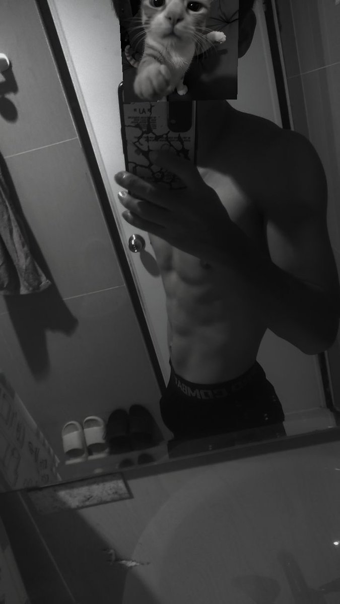 theerapat. tweet media