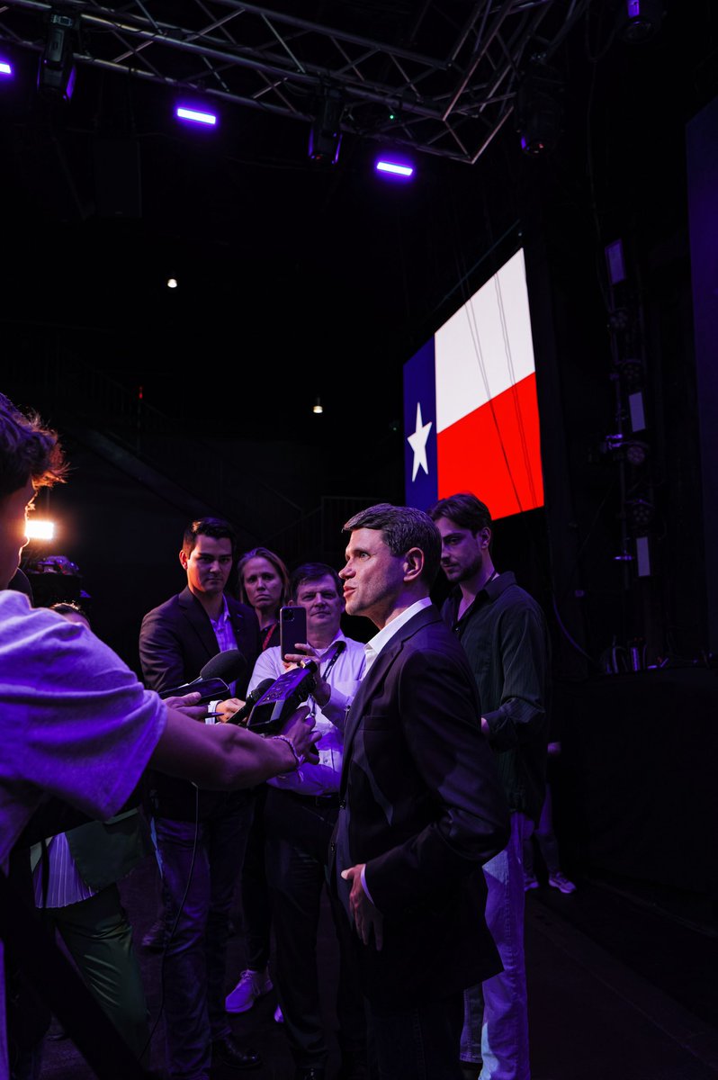 DJ Mel ® tweet media