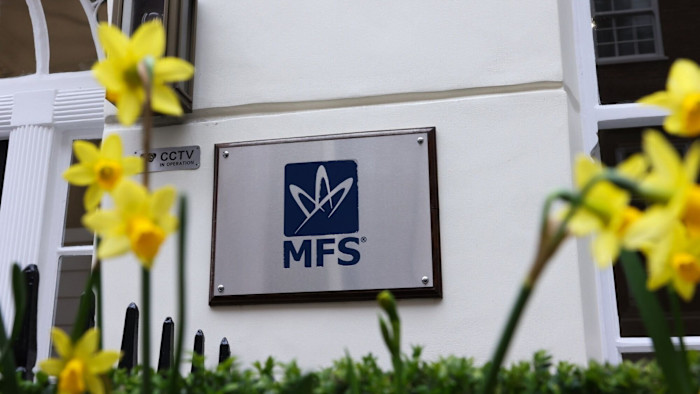 AdminList's tweet photo. The collapse of Market Financial Solutions (MFS) has sent shockwaves through real estate &amp; private credit in the UK. With a previous £2.4bn portfolio, the firm is now under the control of AlixPartners following a court-ordered #administration.
#BusinessNews #UKFinance #Insolvency https://t.co/HqDlD41FTC
