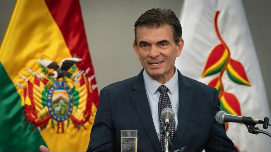 #Opinion✍️ | Cipayismo de plácemes en #Bolivia

El "nuevo modelo" que emerge puede ser caracterizado como una restauración  del paradigma neoliberal cipayo, pero en condiciones geopolíticas  sustancialmente diferentes a las de su implantación original.

👉cubasi.cu/noticia/cipayi…