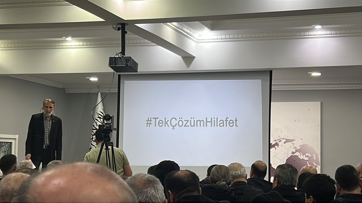 Gokcer1's tweet photo. Bugün ümmet çaresiz bir şekilde zulme uğruyorsa başımızda Halifemizin olmayışındandır. 3 Mart 1924 de Hilafetimiz ilga edildi zulme o gün başladı. #TekÇözümHilafet https://t.co/ajnKt2y2Gp