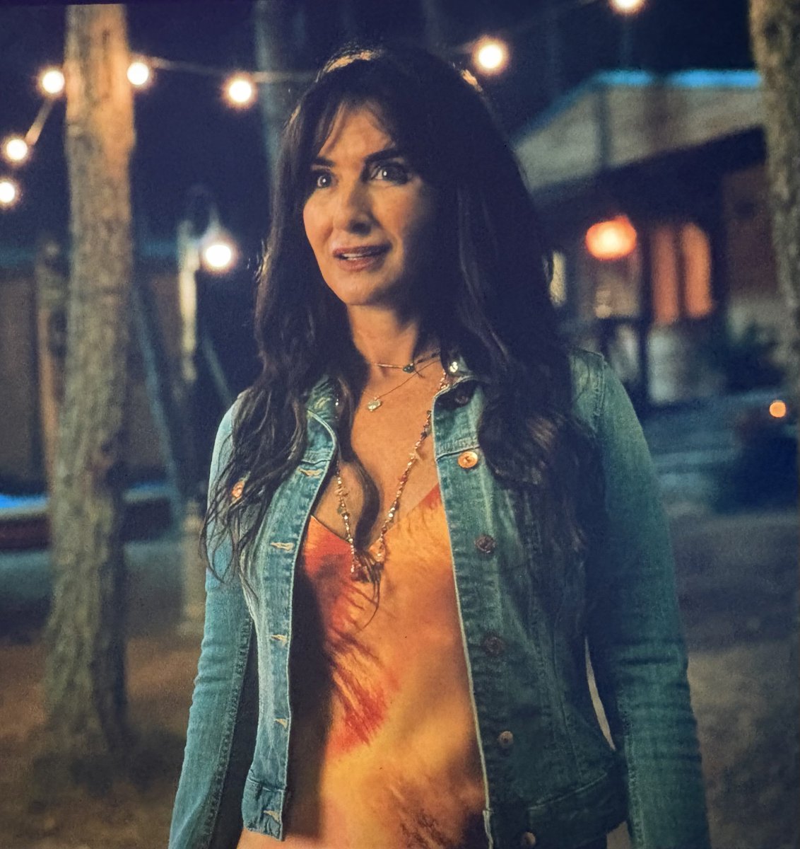 French woman tweet media