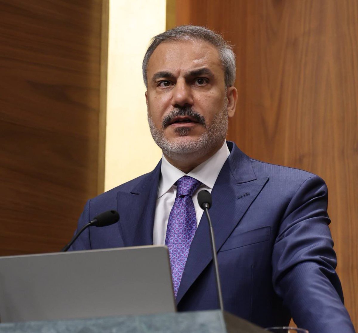 SİYAH SANCAK tweet media