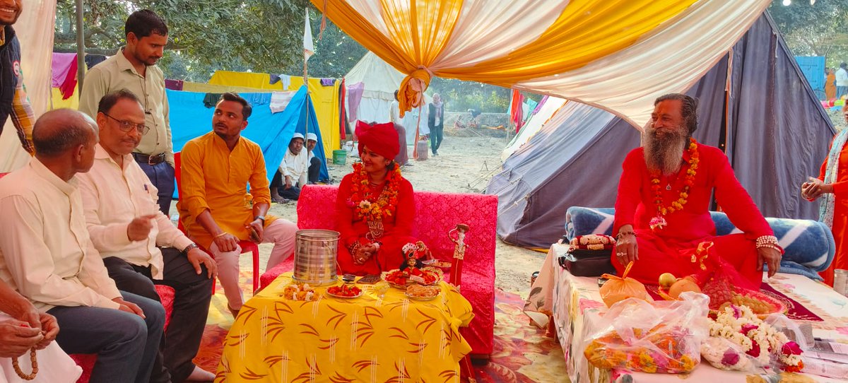 BDOMacharehta's tweet photo. संत समाज के आशीर्वाद जिला अधिकारी महोदय के कुशल नेतृत्व मार्गदर्शन में पवित्र पुण्य पावन नैमिषारण्य धाम जिला सीतापुर में  परिक्रमा दिव्यता भव्यता के साथ संपन्न हुआ श्रद्धालुओं को किसी प्रकार की समस्या ना हो सारे उपाय किए गए अतिथि भाव के साथ स्वागत हुआ।। https://t.co/B1AZG7BS8e