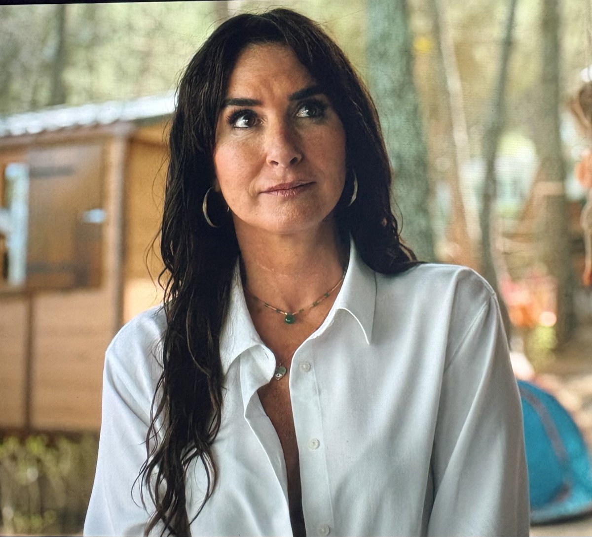 French woman tweet media