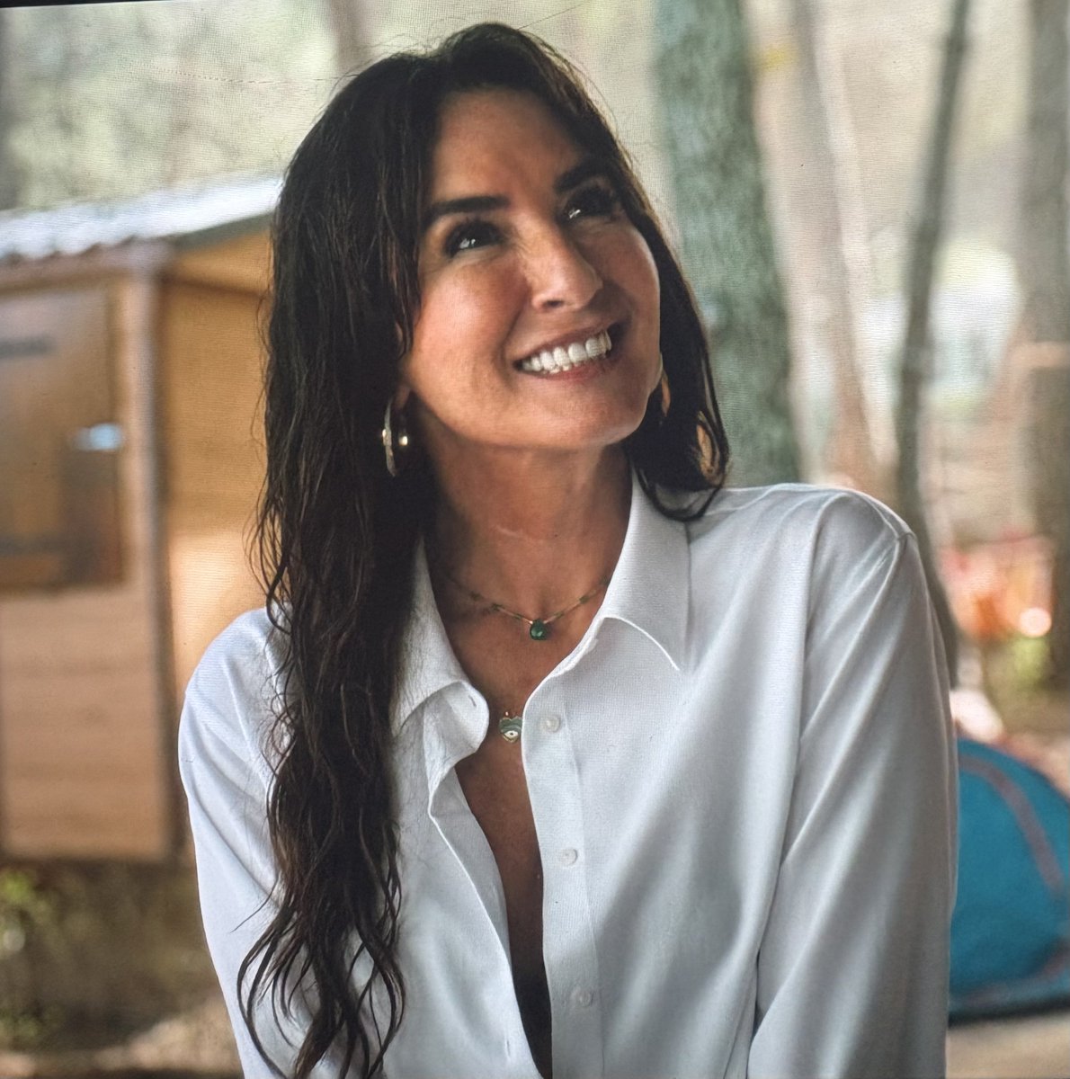 French woman tweet media