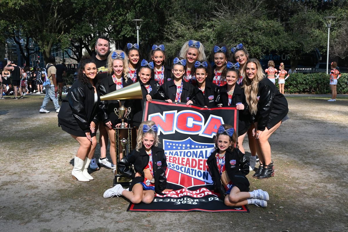 Famous Superstars tweet media