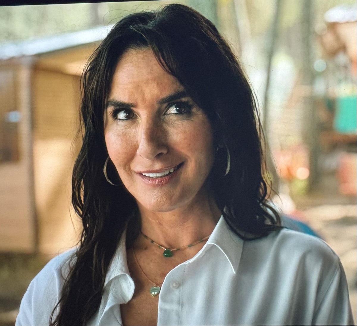 French woman tweet media