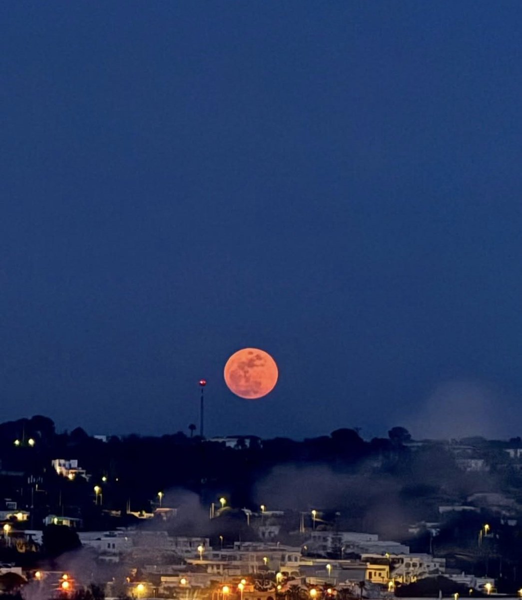 Stasera è red....📸