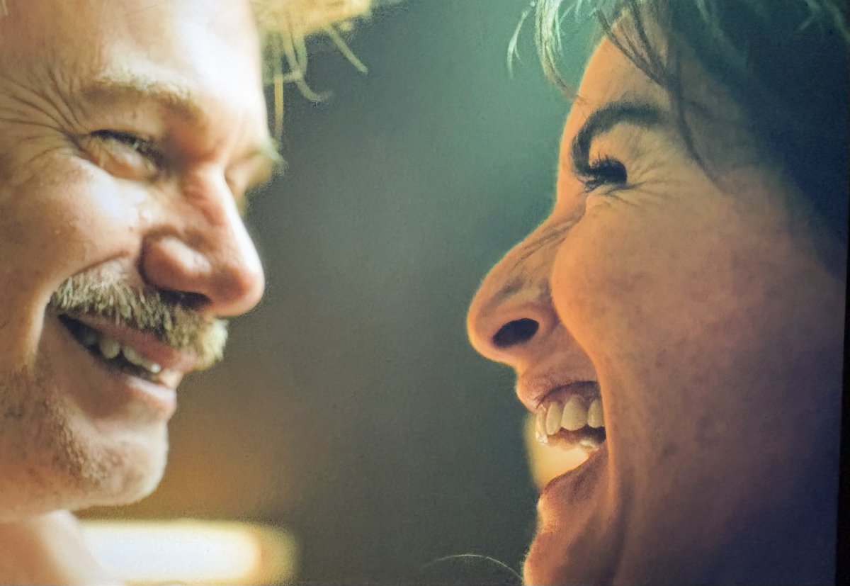 French woman tweet media