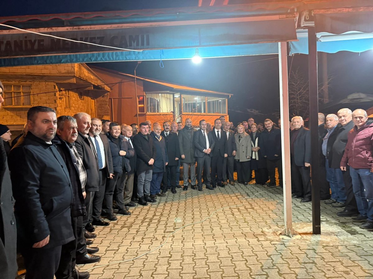 akkadingiresun's tweet photo. 📍 Sultaniye Köyü İftar Programı
Ramazanın 13. gününde; kıymetli protokolümüz, muhtarlarımız, teşkilatımız ve hemşehrilerimizle birlikte Sultaniye Köyü’nde iftarımızı açtık.
Cumhurbaşkanımızın selamlarını ilettik. Rabbim birlik ve beraberliğimizi daim eylesin. 🌙🤲 https://t.co/KURzVEK8Q7