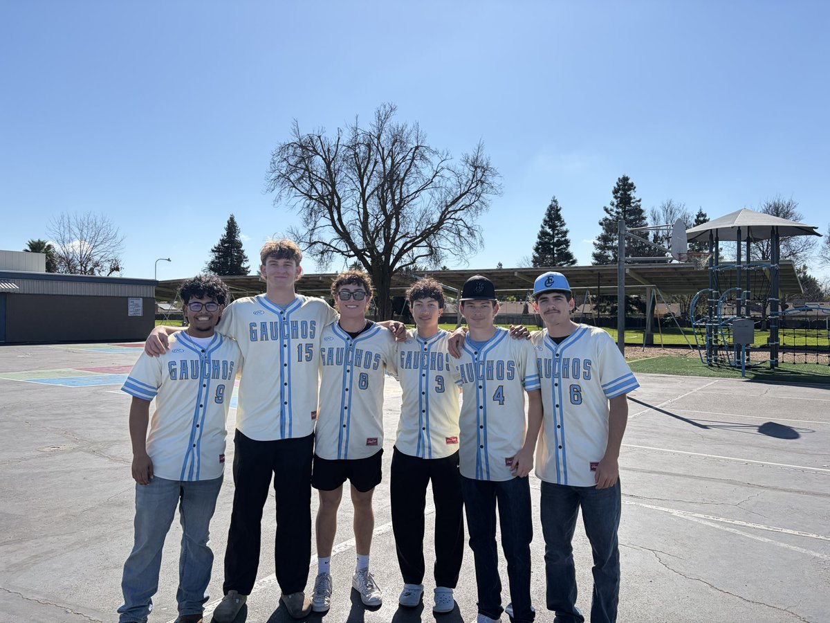 ECapbaseball's tweet photo. Definitely one of my favorite days of the year! Read Across America! Our seniors get to talk to the next Generation about the importance of reading! Let’s goooo!! #gauchofam #readingiscool #nextgen #baseballlove #seniorsrule https://t.co/8VcryLElBt