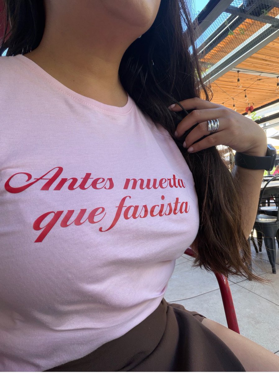 Tani, no Tania (@negrasg_) on Twitter photo 