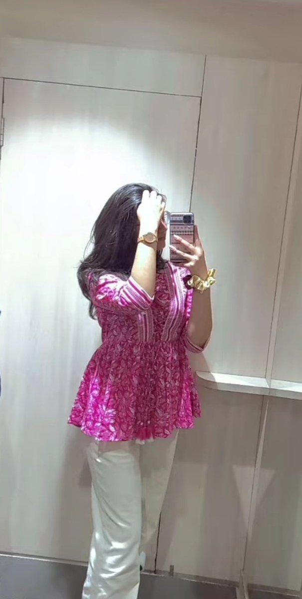 Need 200+ instant verified followers? 

Say....hello👋

We will help you👇