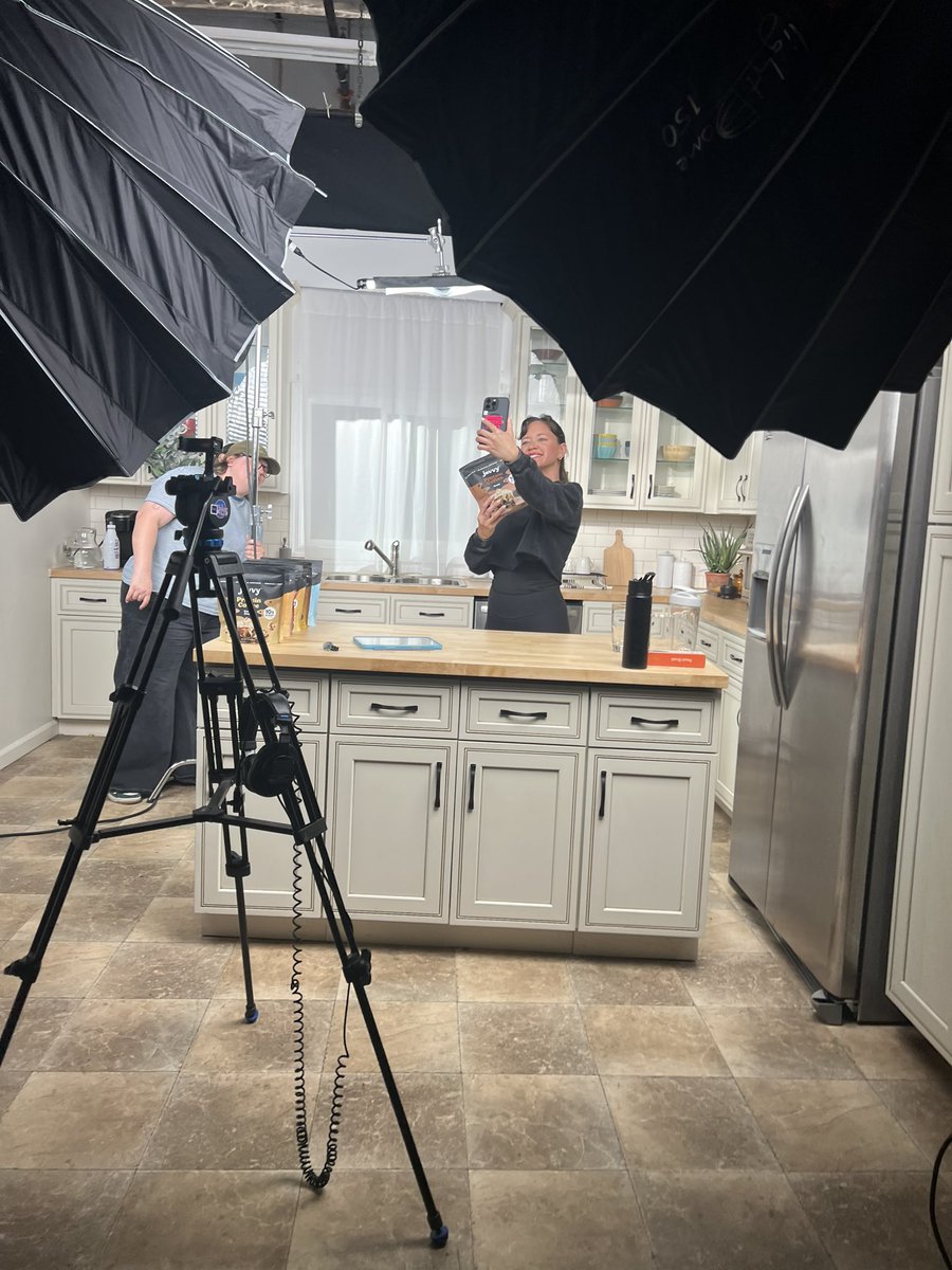 JaimieleeUgc's tweet image. In February I made a vision board with doing UGC on set for brands.

Yesterday it came to fruition and I couldn’t be more grateful and tickled ☺️ 

#ugccreator #ugccommunity #ugcwin