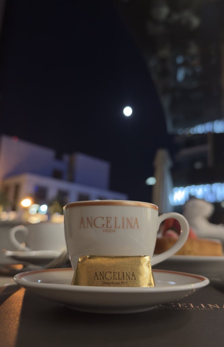 ajm7i's tweet photo. وجهِك إللي يِشبه البدِر في نِص رمضّان
  فارقٍ عن زين غيره .. بـ روحانيّته . https://t.co/mZYnhvPn2z