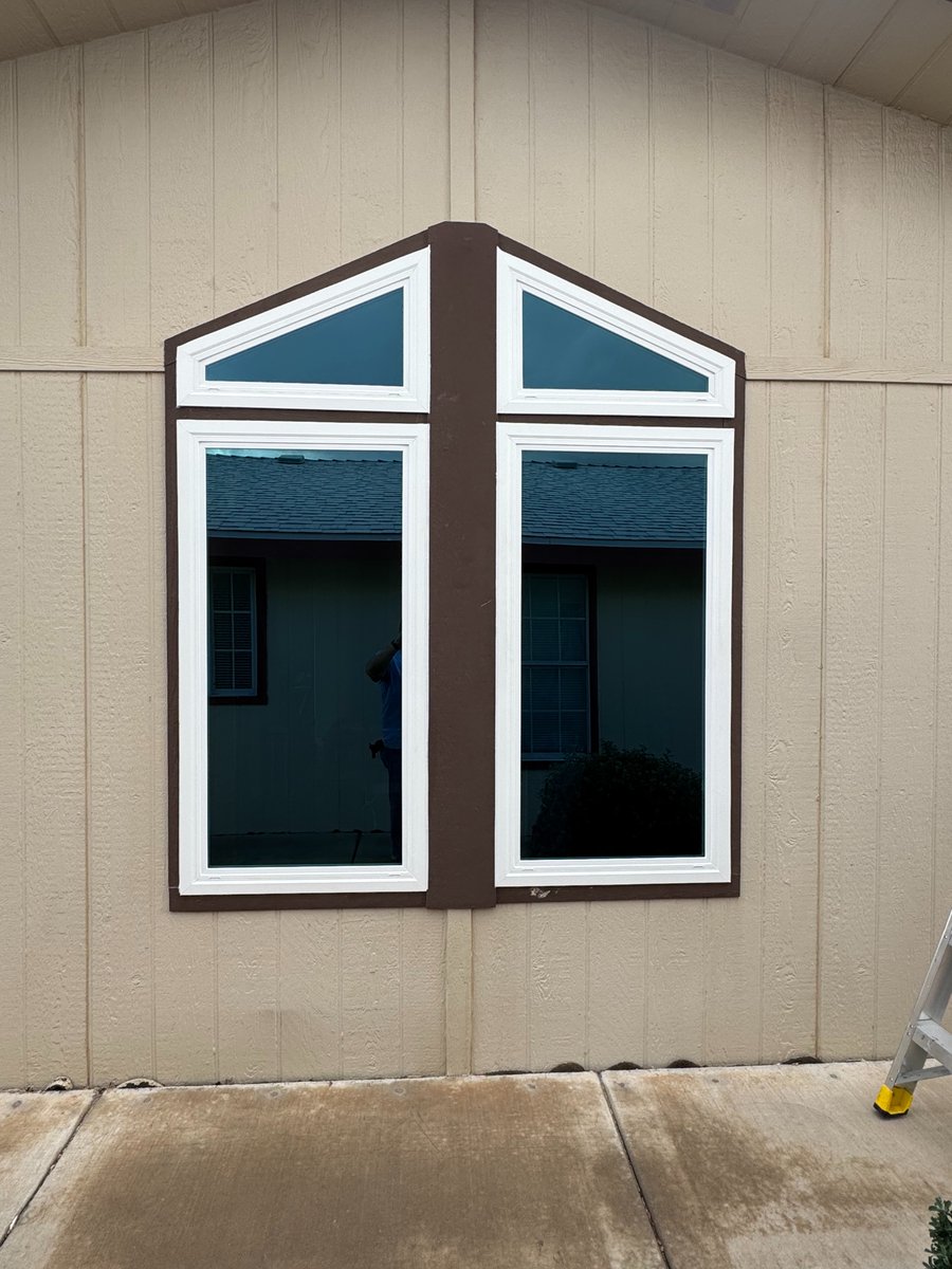 Affwindowsaz's tweet photo. Another Arizona home made energy efficient with new insulated dual-pane windows with heat reflecting solar shade plus glass 😎

Contact us for a FREE Estimate on windows today!
📲 480-736-2822
https://t.co/wA2LgJP5AV https://t.co/Ot3nNdG74x